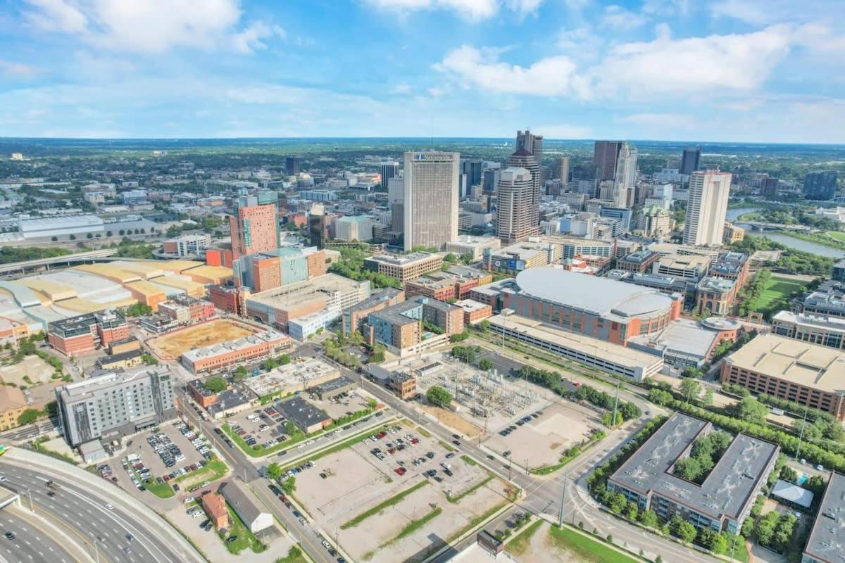 The Urban Oasis - 2 Bedroom - Great Location Apartment Columbus