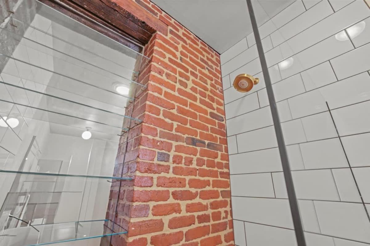The Urban Oasis - 2 Bedroom - Great Location Apartment Columbus